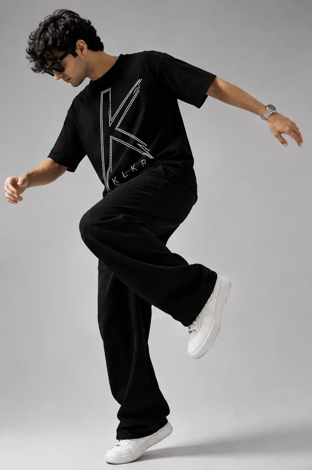 Black Kinetic Tee | KLKR - Image 5